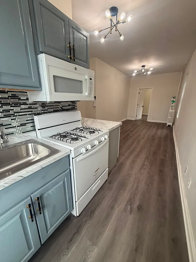 1 bed, 795 sqft, $1,650 — Photo 3