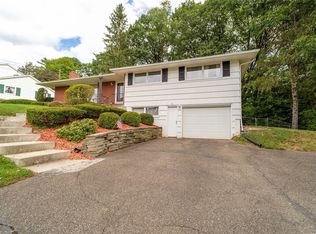 20 Holiday Hl, Endicott, NY