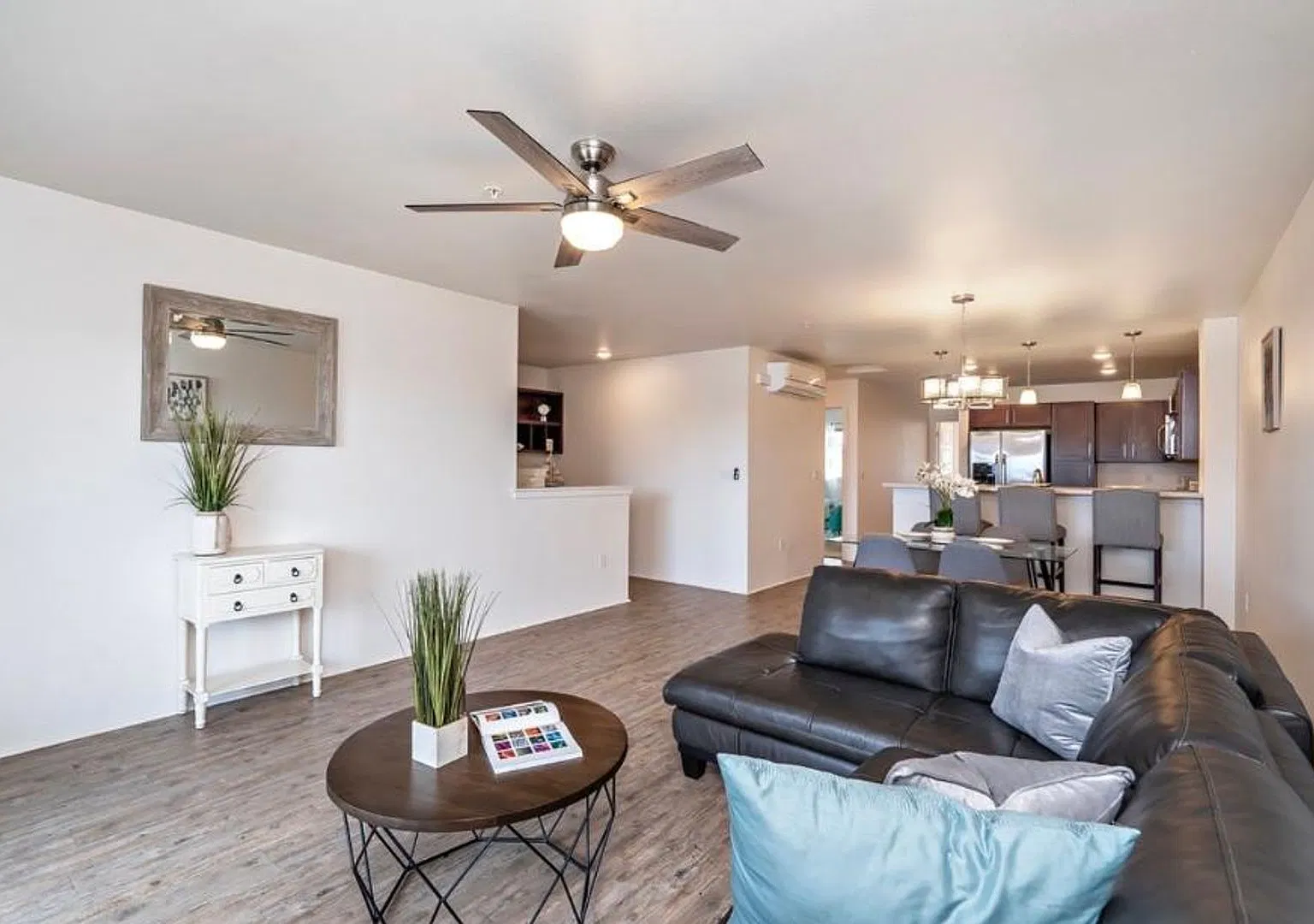 3 bedroom, 3 bath townhome in Ewa with 5 parking stalls! — Photo 3