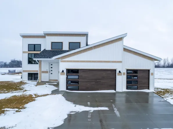 2245 Petersen Dr NW, Stewartville, MN 55976