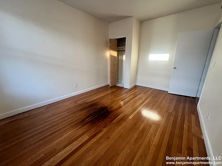 1137 Commonwealth Ave #9 — Photo 6