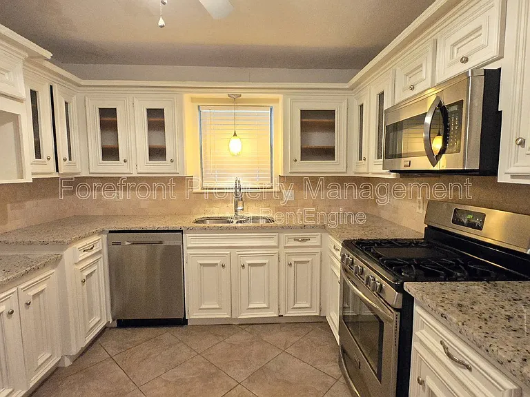 7609 Linkside St — Photo 16