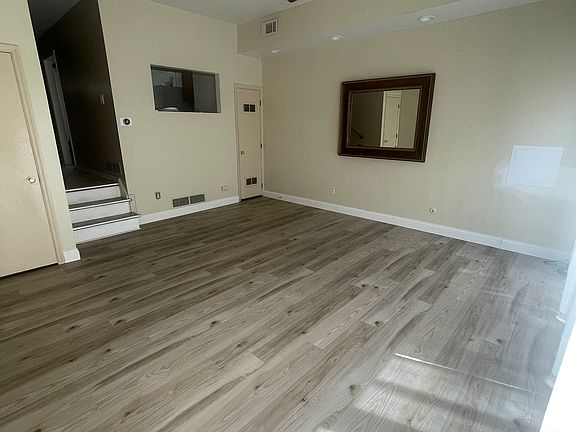 3rd image of 721 Pennsbury Blvd