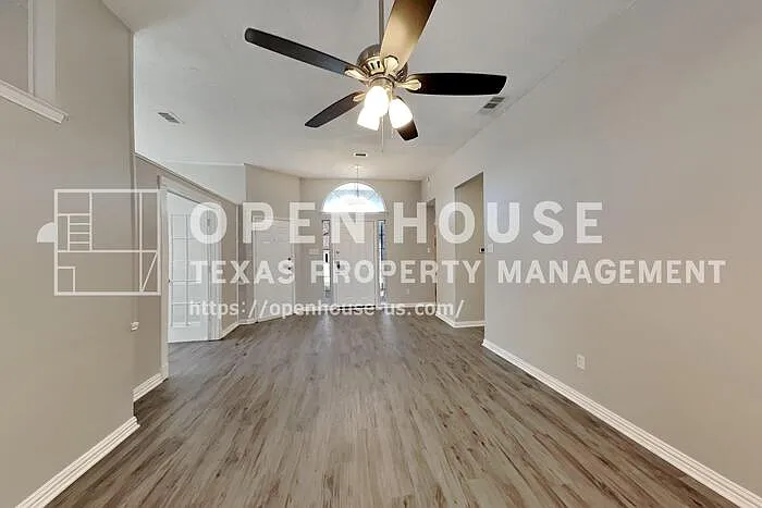 2222 Edinburgh St — Photo 5