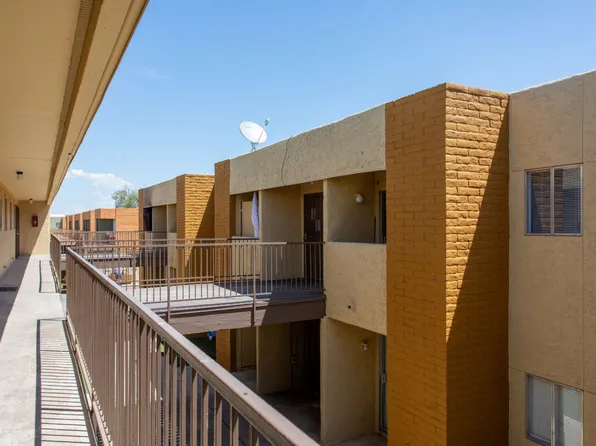 Mountain Ridge Apartments