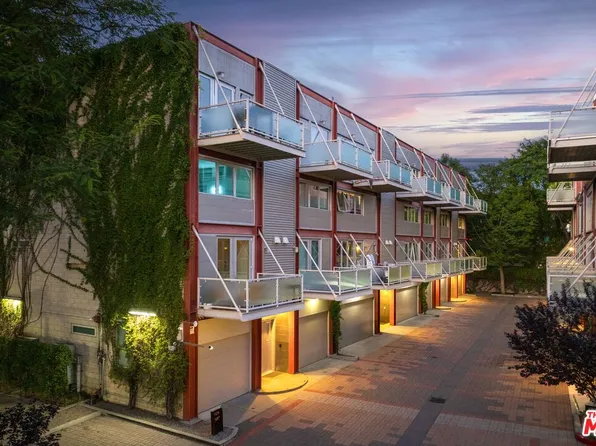 3450 Cahuenga Blvd W APT 902, Los Angeles, CA 90068