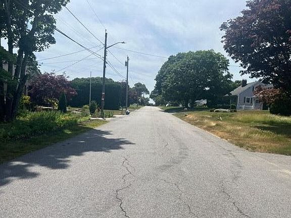 5th image of 15 Edgewood Ave