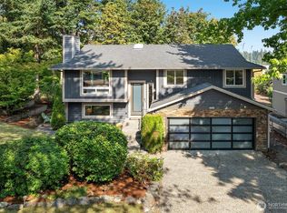 8004 NE 28th St, Hunts Point, WA 98004