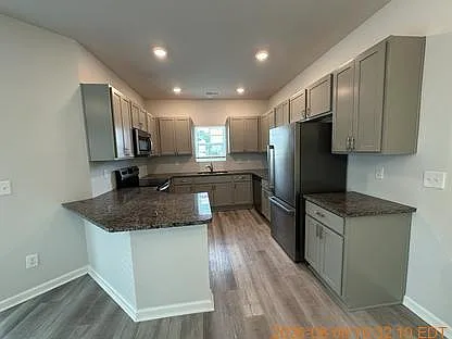 3 bed, 2.5 bath, 1622 sqft, $1,595 — Photo 4