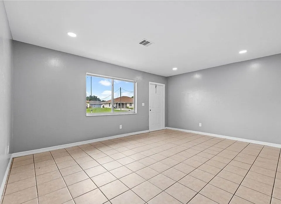111 Gordon Ave S