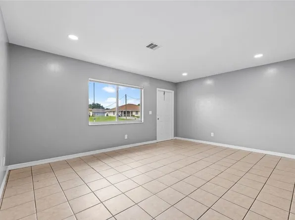 111 Gordon Ave S, Lehigh Acres, FL 33973