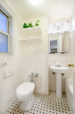 Rented by Byson Real Estate Company | media 16