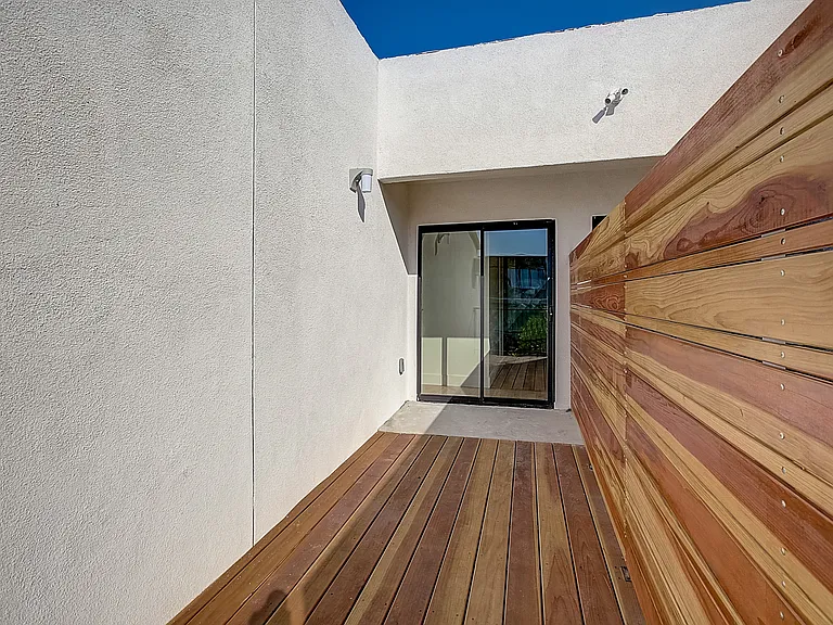 513 N Heliotrope Dr #515 — Photo 3
