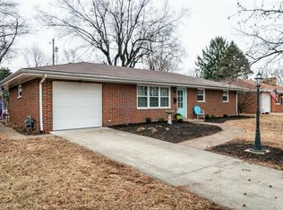 4 Lancelot Dr, Belleville, IL 62226