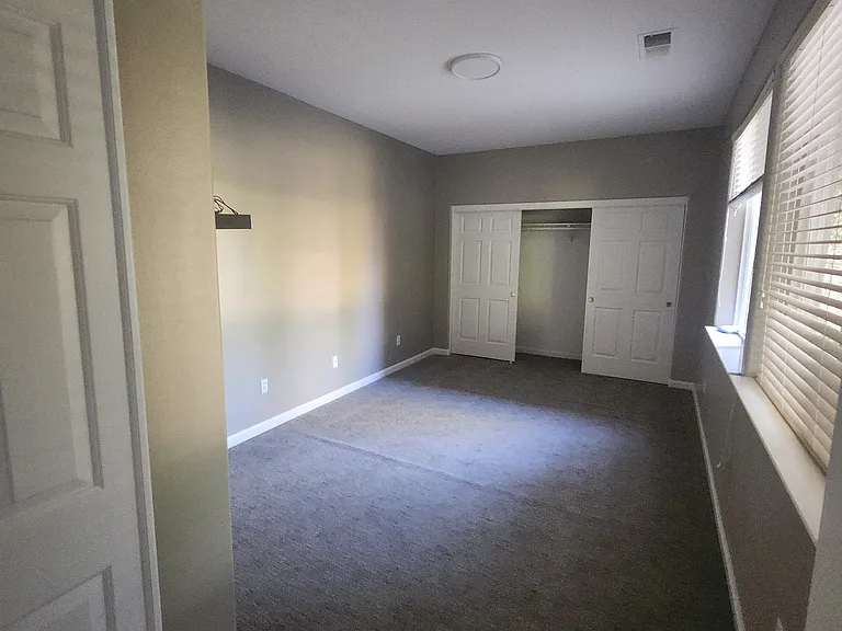 1921 Quail Creek Ct — Photo 33