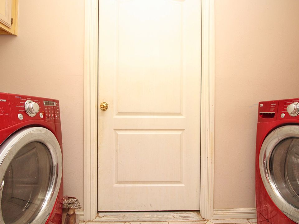 1st image of 810 Bass Blvd