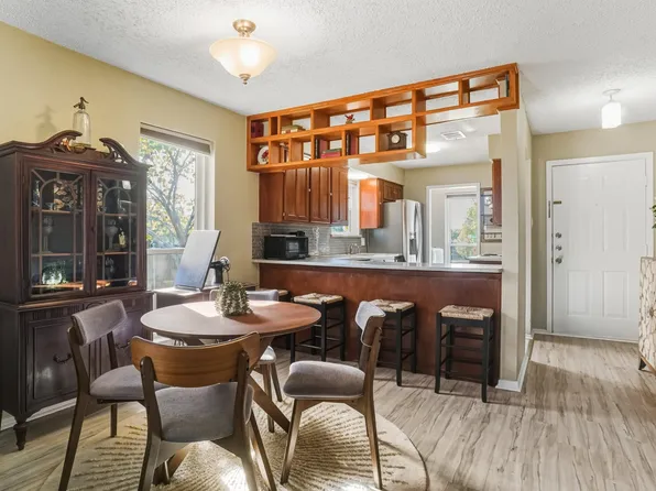 702 Michol St, Grapevine, TX 76051