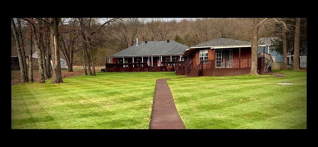 2123 Lakeside Dr - Property Image