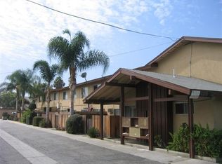 11556 216th St APT 16, Lakewood, CA 90715