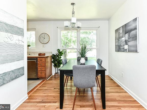 5th image of 6322 Phyllis Ln