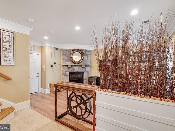 3rd image of 1769 Potomac Greens Dr