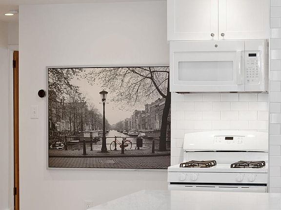 5th image of 817 N 26th St APT 1