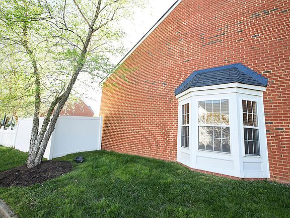 5th image of 5915 Park Creste Dr #5915