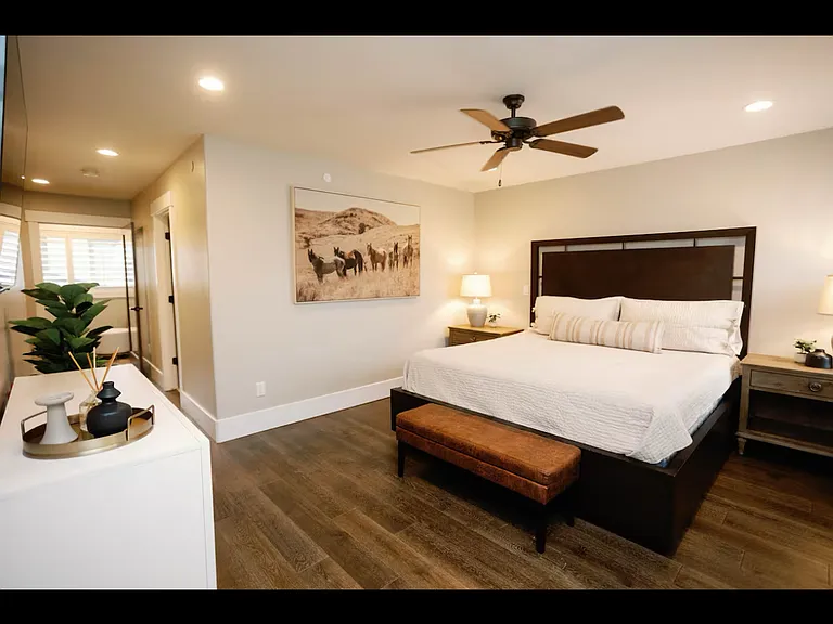 967 W Deep Powder Ct — Photo 3