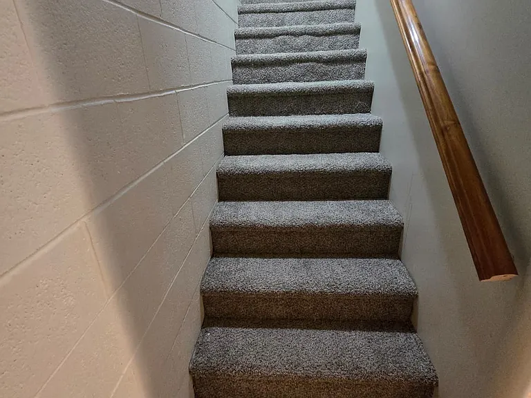 stairs to lower level