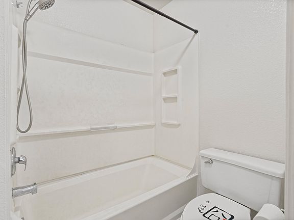 2nd image of 91-299 Hanapouli Cir APT 1C