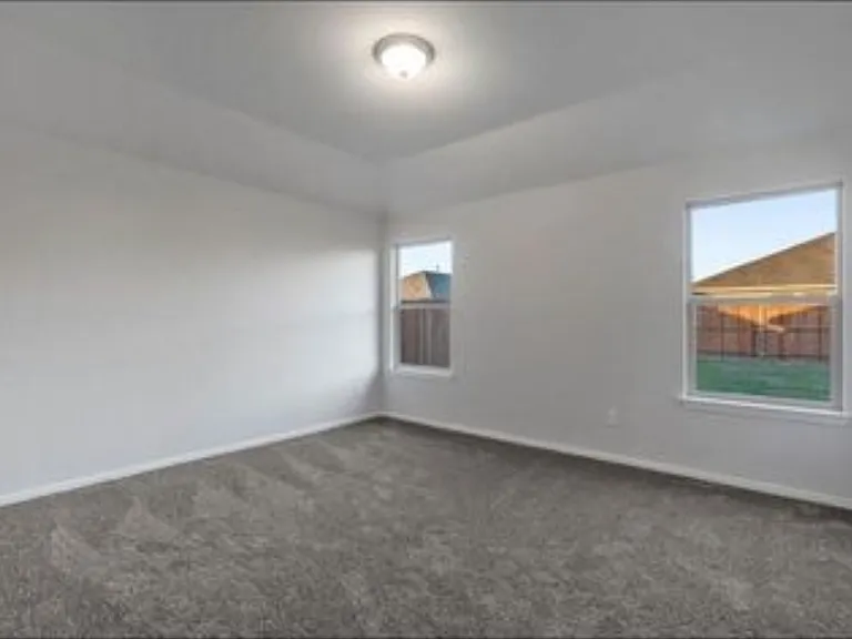 321 Youngblood Ln — Photo 11