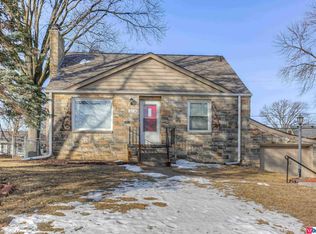2118 S 38th Ave, Omaha, NE 68105