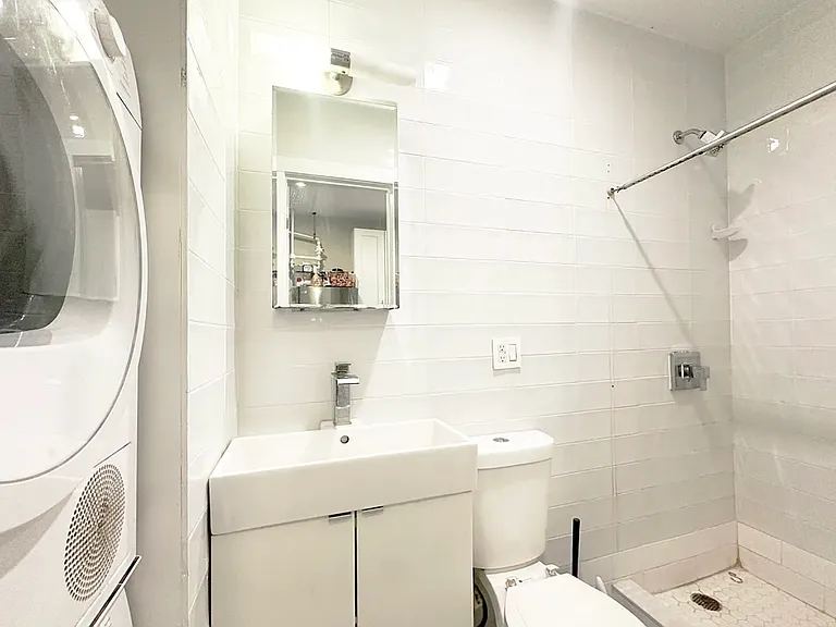 55 Spring St #14 — Photo 4
