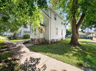 1118 14th Ave, Moline, IL 61265