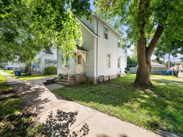 1118 14th Ave, Moline, IL 61265