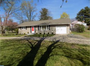 1215 Perkins Ln, Edgewater Park, NJ 08010