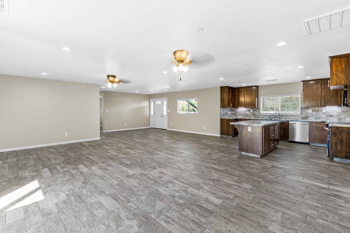 next background image