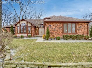 1651 Redbud Dr, Troy, MI 48098