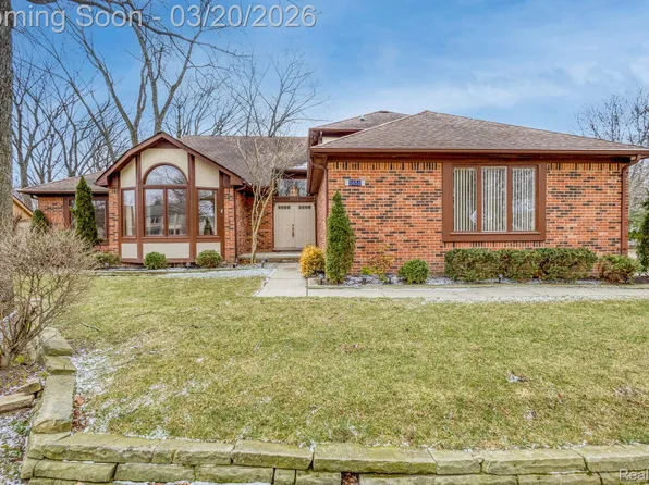 1651 Redbud Dr, Troy, MI 48098