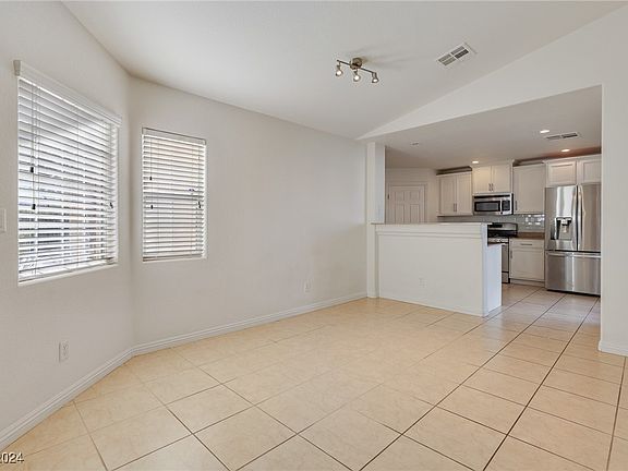 5th image of 10382 Madagascar Palm St