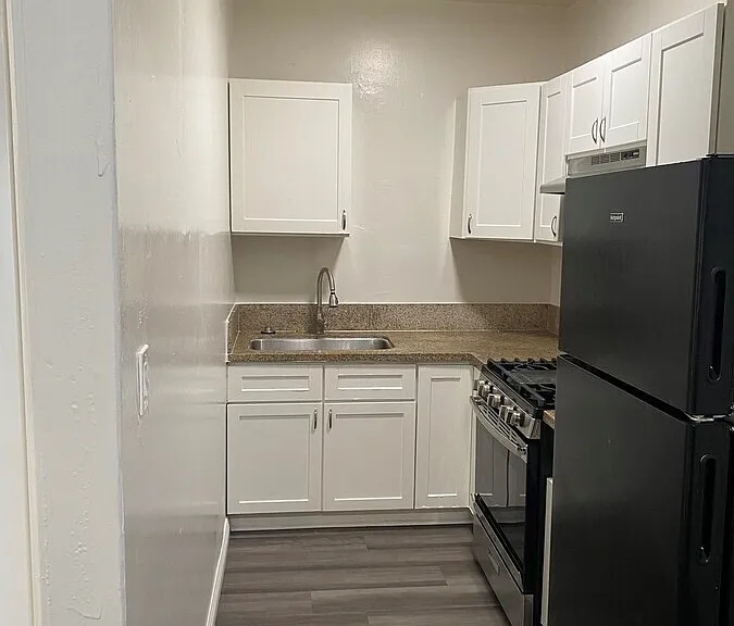 1439 Cedar Ave #14 — Photo 6