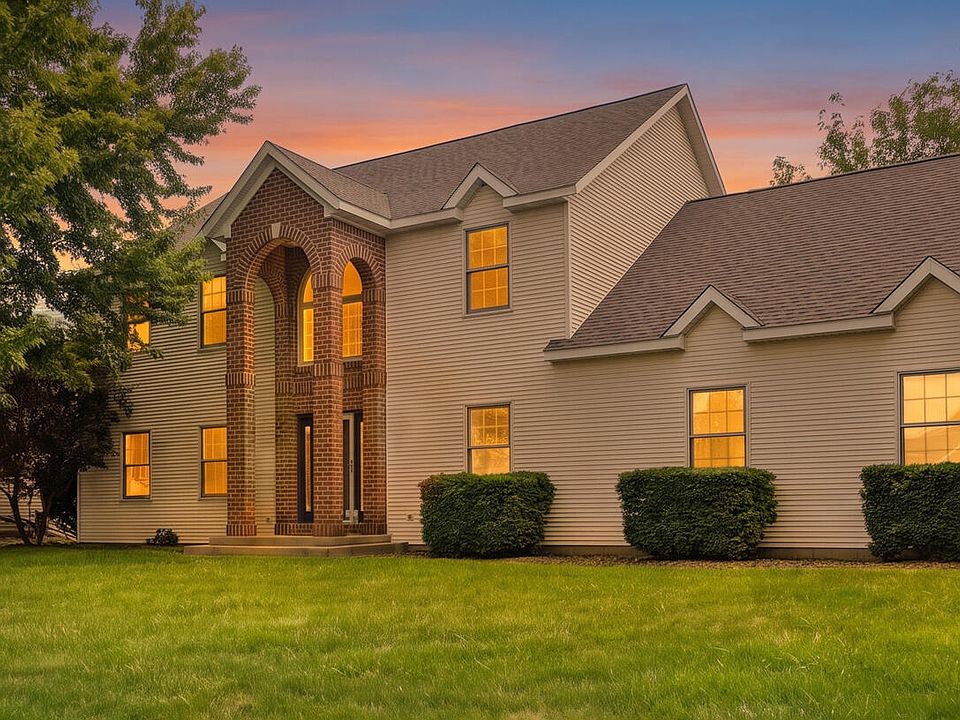 1st image of 878 Wallin Dr