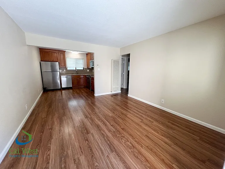 428 S 11th St #3 — Photo 6