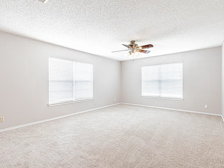 420 Ashley Park — Photo 26