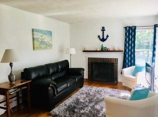 247 Shore Rd, Waterford, CT 06385