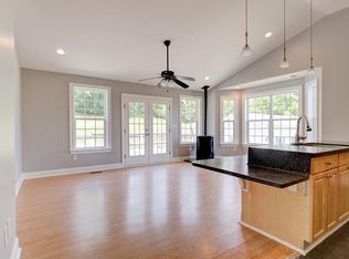 8215B Chestnut Grove Rd, Frederick, MD 21701