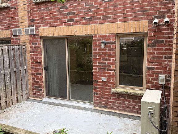 3rd image of 11 Ruttan St #126