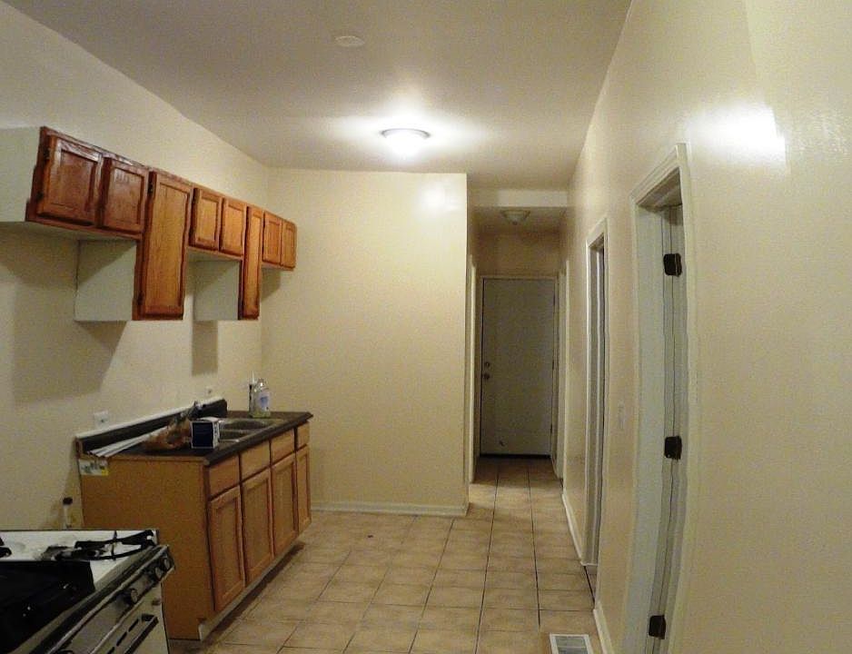 1st image of 7121 S Greenwood Ave #1