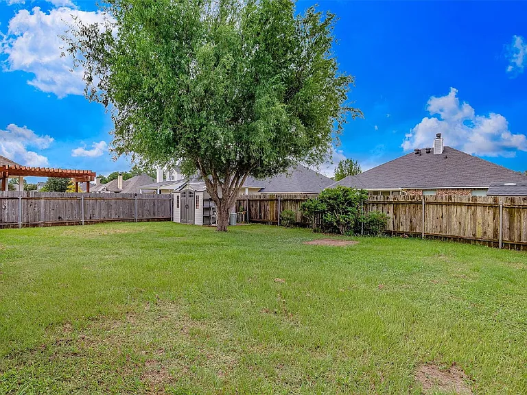 2222 Shumark Trl — Photo 21