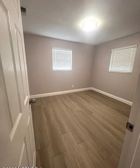 9206 Greenleaf Rd — Photo 12